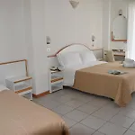Universal & Homes 3* קאטוליקה