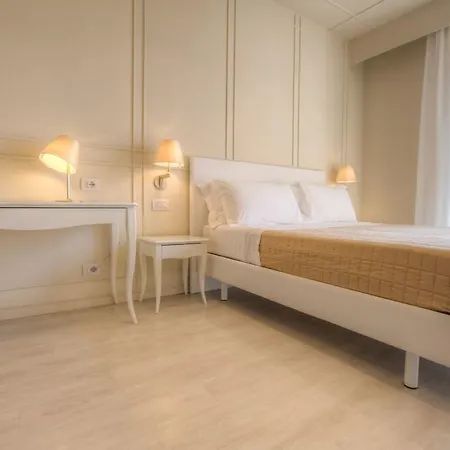 Universal & Homes 3* Cattolica