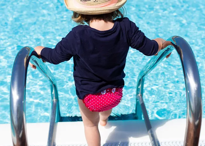 Hotel Universal & Homes