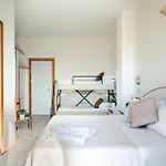 Universal Hotel&homes