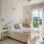 Universal & Homes 3*
