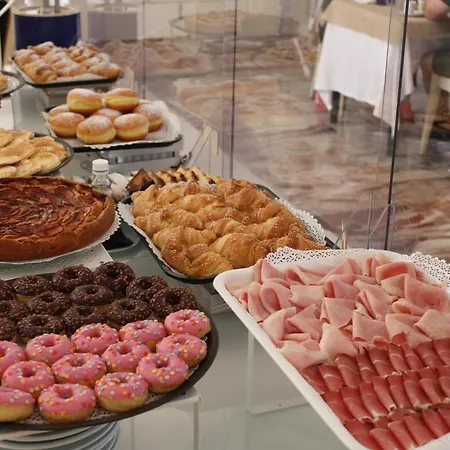 Hotel Universal Cattolica