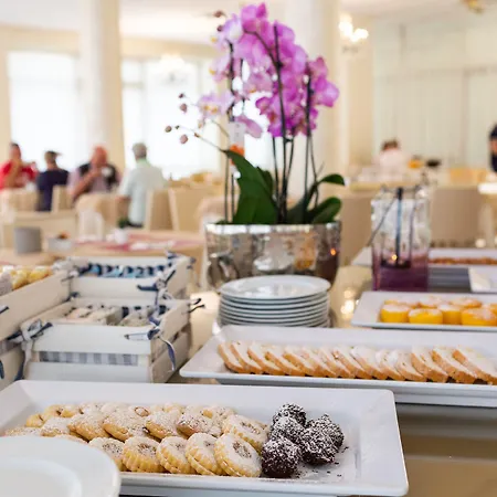 Hotel Universal 3* Cattolica