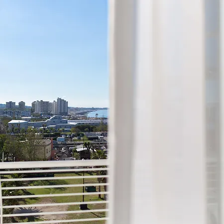 Universal Hotel & Homes 3* كاتوليكا