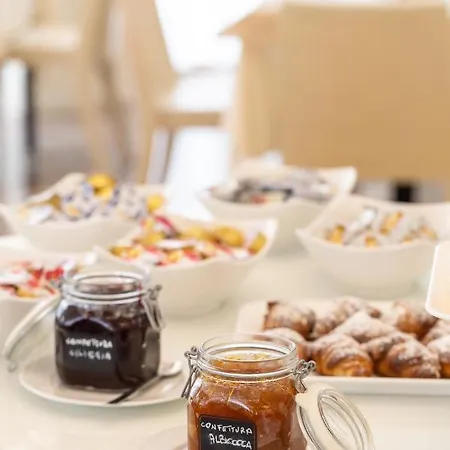 Ξενοδοχείο Universal 3*