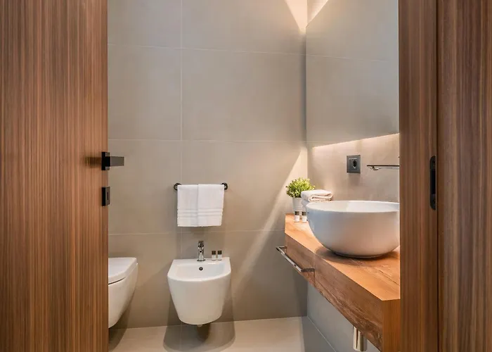 Universal Hotel & Homes 3*