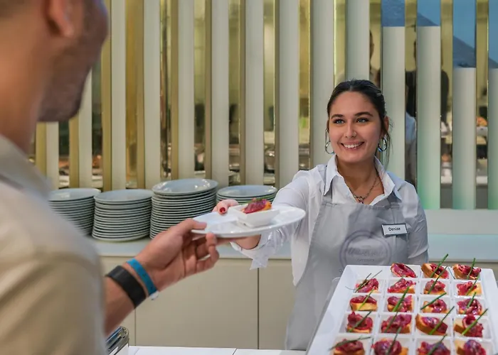 فندق Universal Hotel & Homes كاتوليكا