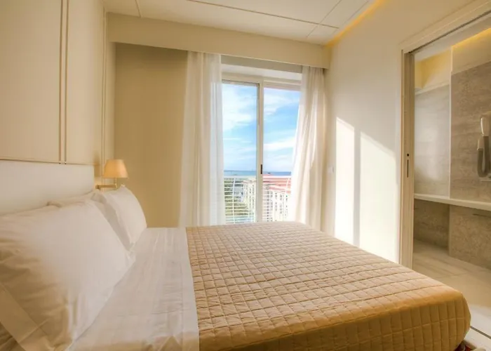 호텔 Universal Hotel & Homes 카톨리카