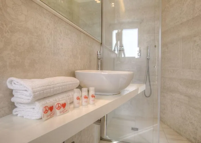 Universal Hotel & Homes 호텔 3*