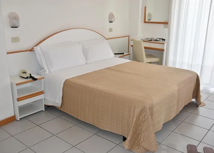 호텔 Universal Hotel & Homes