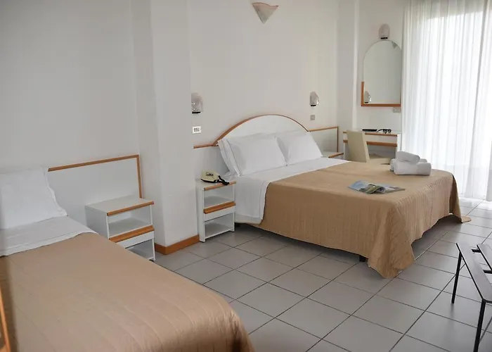 Universal Hotel & Homes 3* 카톨리카