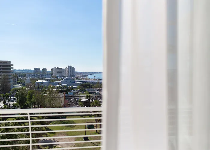 Universal Hotel & Homes 3* كاتوليكا