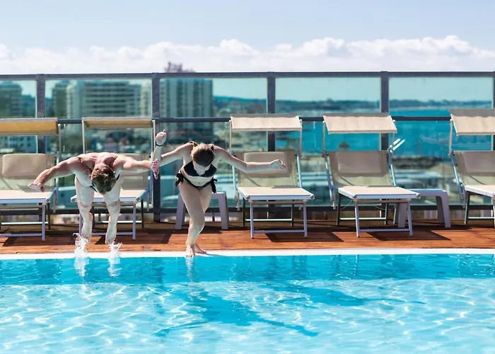 Universal & Homes Otel 3*